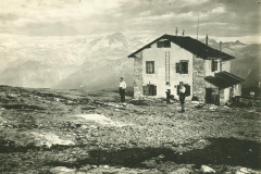 1927_08_11-Gruppo-di-Brenta-Rifugio-Stoppani