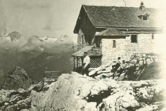 1927_08_12-Gruppo-di-Brenta-Rifugio-del-Tuckett