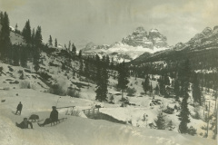 Le-Cime-di-Lavaredo-dalla-Valle-di-Misurina